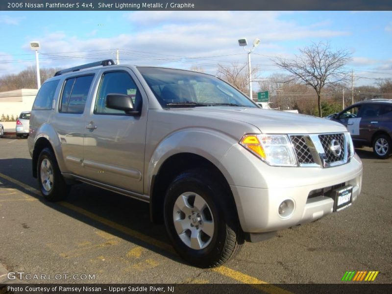 Silver Lightning Metallic / Graphite 2006 Nissan Pathfinder S 4x4