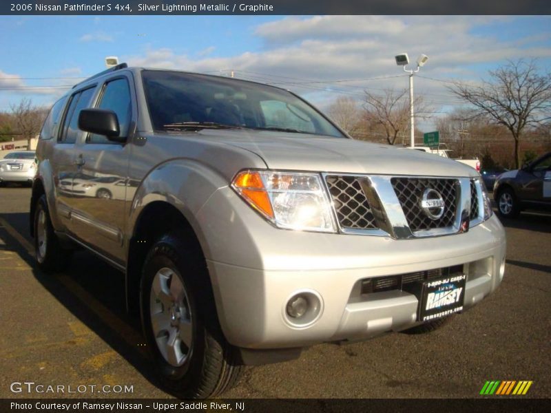 Silver Lightning Metallic / Graphite 2006 Nissan Pathfinder S 4x4