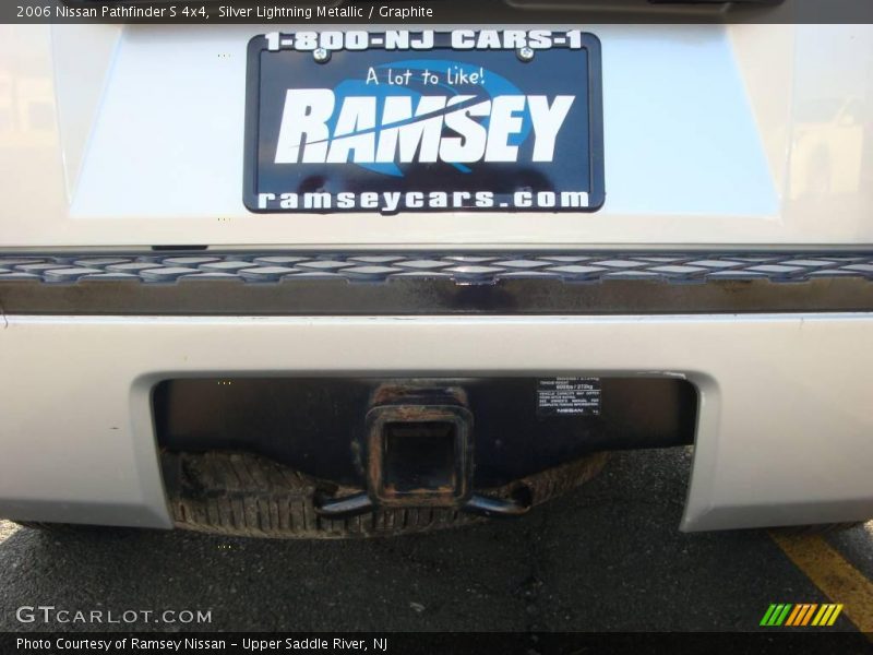 Silver Lightning Metallic / Graphite 2006 Nissan Pathfinder S 4x4
