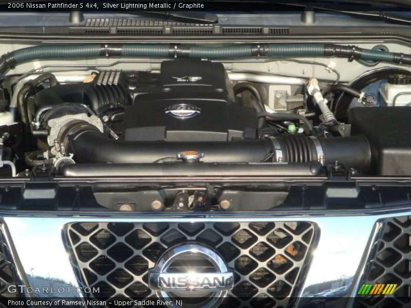 Silver Lightning Metallic / Graphite 2006 Nissan Pathfinder S 4x4