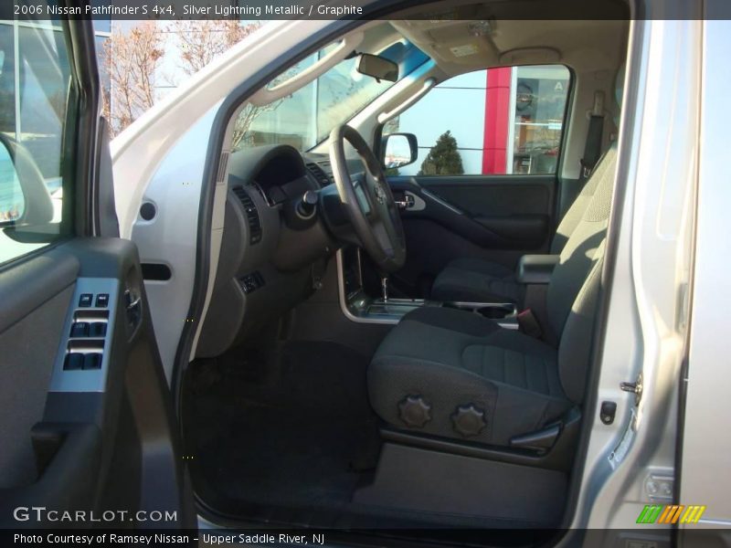 Silver Lightning Metallic / Graphite 2006 Nissan Pathfinder S 4x4