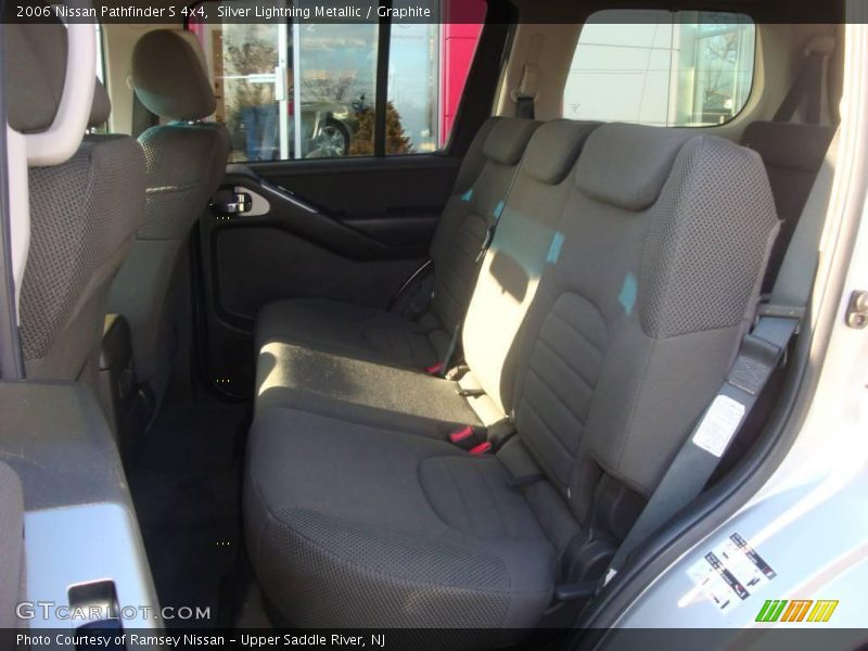 Silver Lightning Metallic / Graphite 2006 Nissan Pathfinder S 4x4