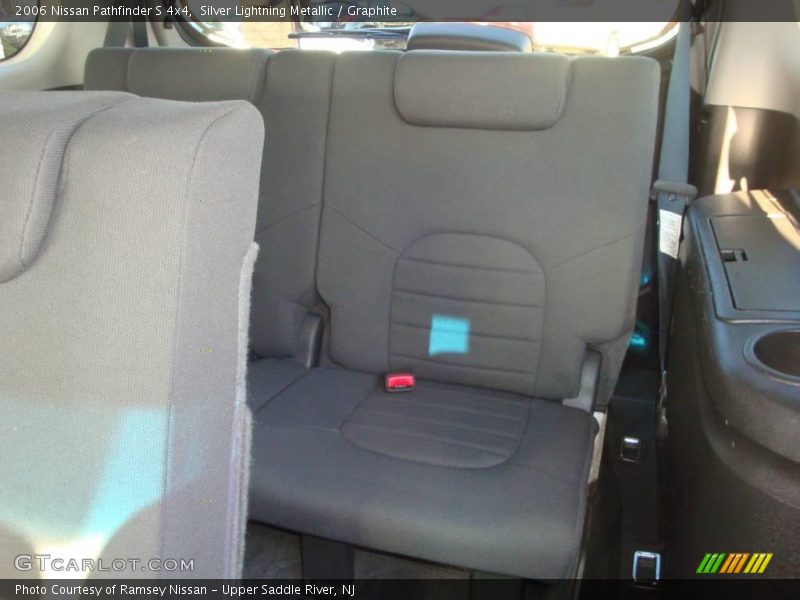 Silver Lightning Metallic / Graphite 2006 Nissan Pathfinder S 4x4