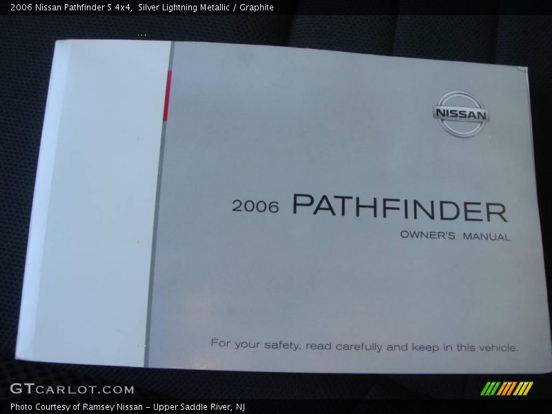 Silver Lightning Metallic / Graphite 2006 Nissan Pathfinder S 4x4