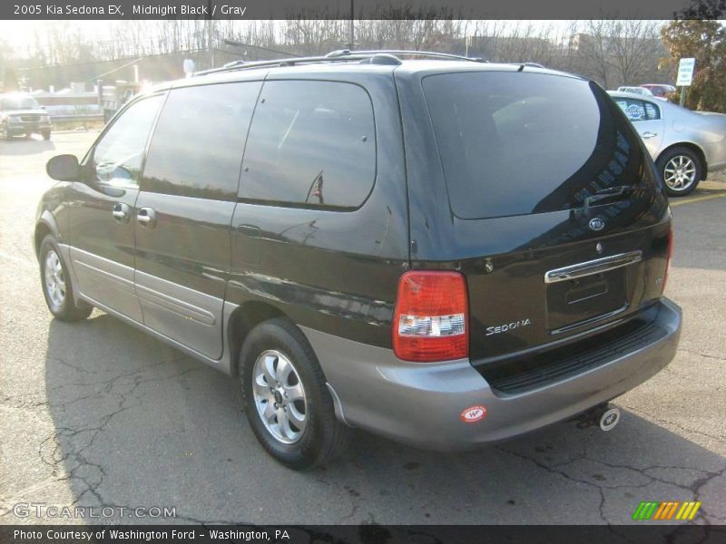 Midnight Black / Gray 2005 Kia Sedona EX