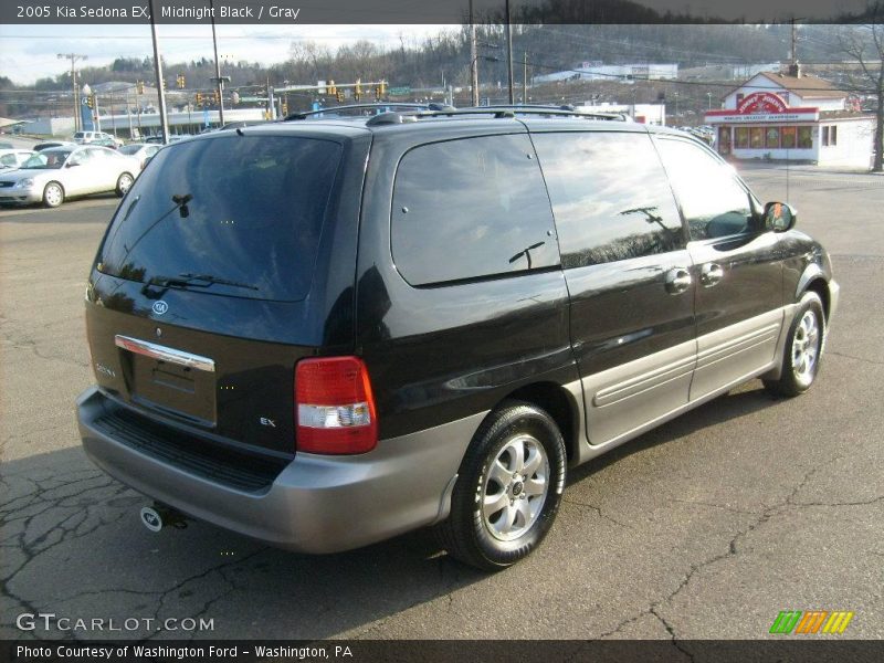 Midnight Black / Gray 2005 Kia Sedona EX