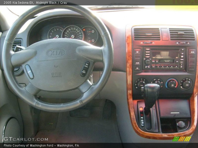 Midnight Black / Gray 2005 Kia Sedona EX