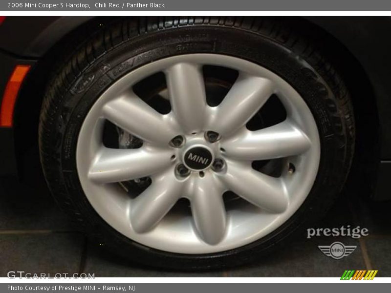Chili Red / Panther Black 2006 Mini Cooper S Hardtop