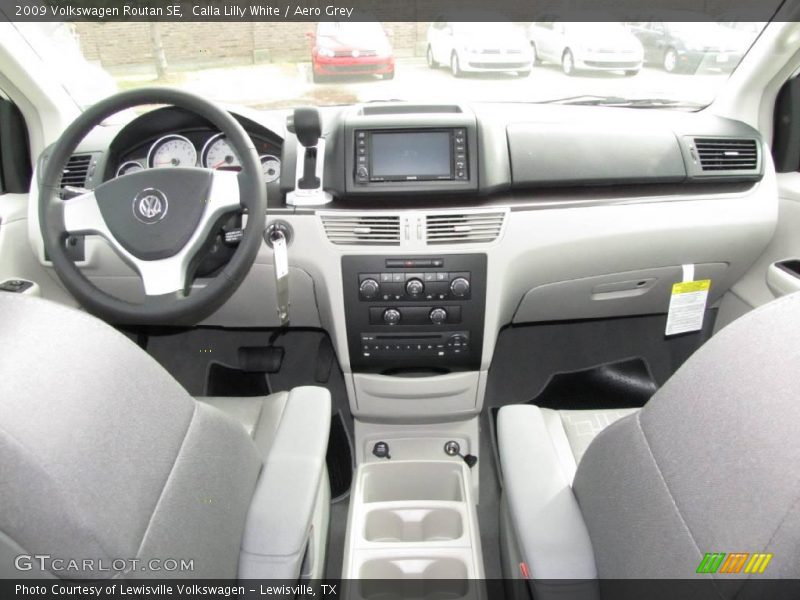 Calla Lilly White / Aero Grey 2009 Volkswagen Routan SE