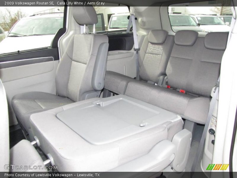 Calla Lilly White / Aero Grey 2009 Volkswagen Routan SE