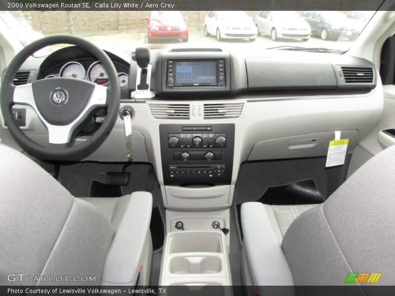 Calla Lilly White / Aero Grey 2009 Volkswagen Routan SE