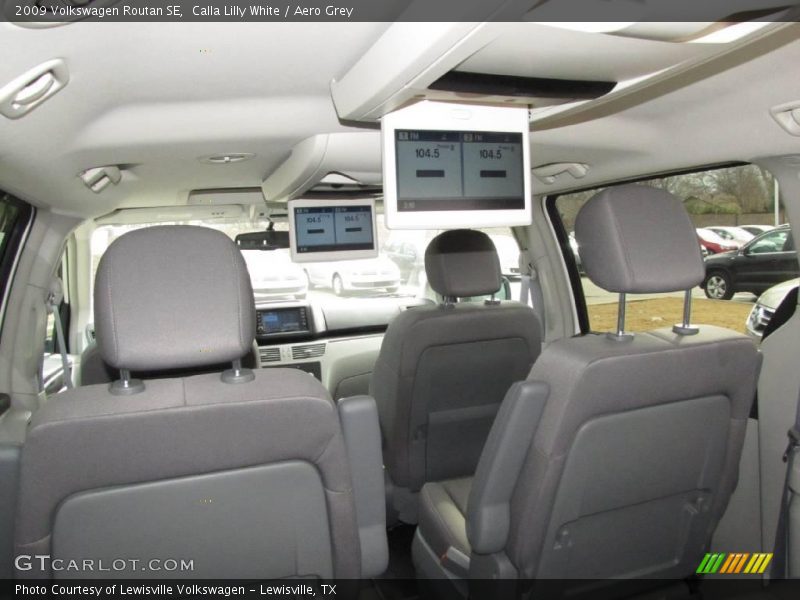 Calla Lilly White / Aero Grey 2009 Volkswagen Routan SE
