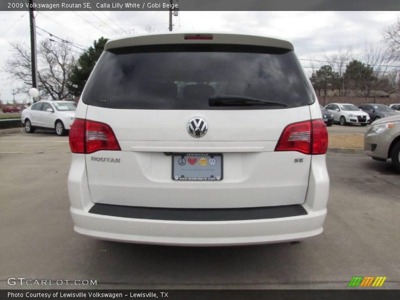 Calla Lilly White / Gobi Beige 2009 Volkswagen Routan SE