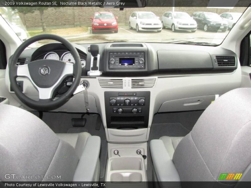 Nocturne Black Metallic / Aero Grey 2009 Volkswagen Routan SE