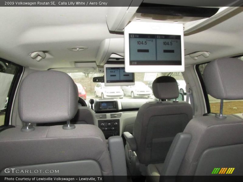Calla Lilly White / Aero Grey 2009 Volkswagen Routan SE
