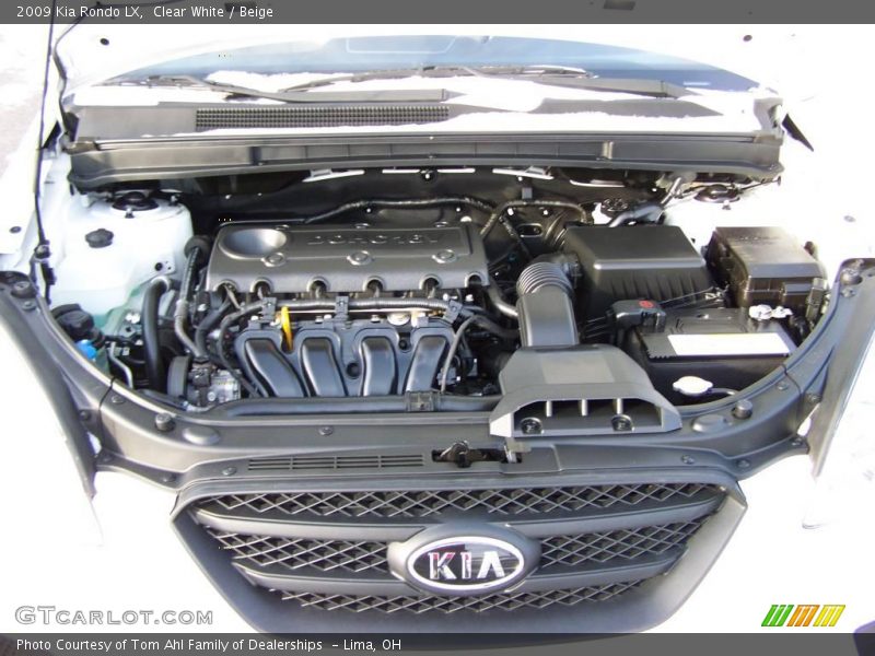 Clear White / Beige 2009 Kia Rondo LX