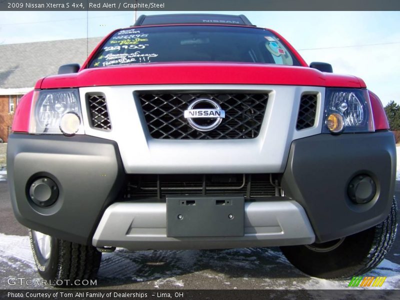 Red Alert / Graphite/Steel 2009 Nissan Xterra S 4x4