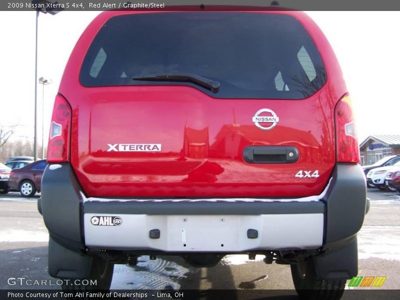 Red Alert / Graphite/Steel 2009 Nissan Xterra S 4x4