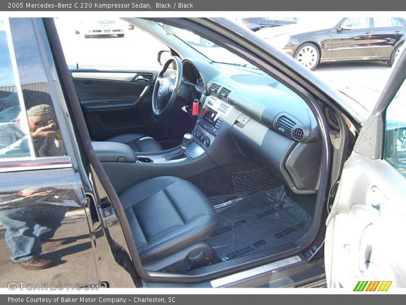 Black / Black 2005 Mercedes-Benz C 230 Kompressor Sedan
