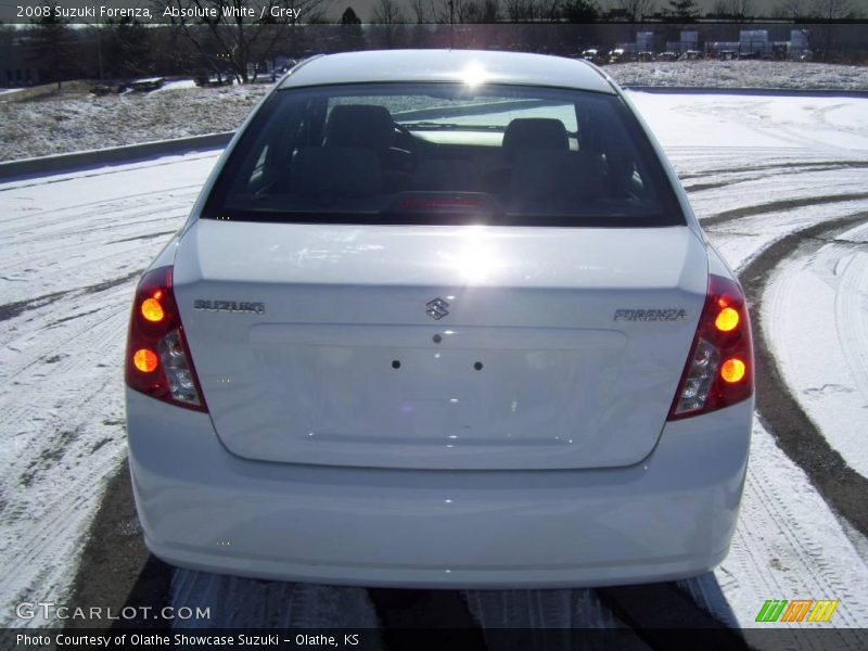 Absolute White / Grey 2008 Suzuki Forenza