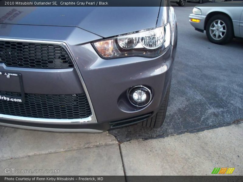 Graphite Gray Pearl / Black 2010 Mitsubishi Outlander SE