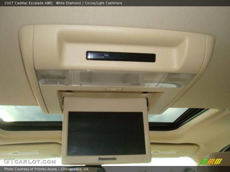 White Diamond / Cocoa/Light Cashmere 2007 Cadillac Escalade AWD