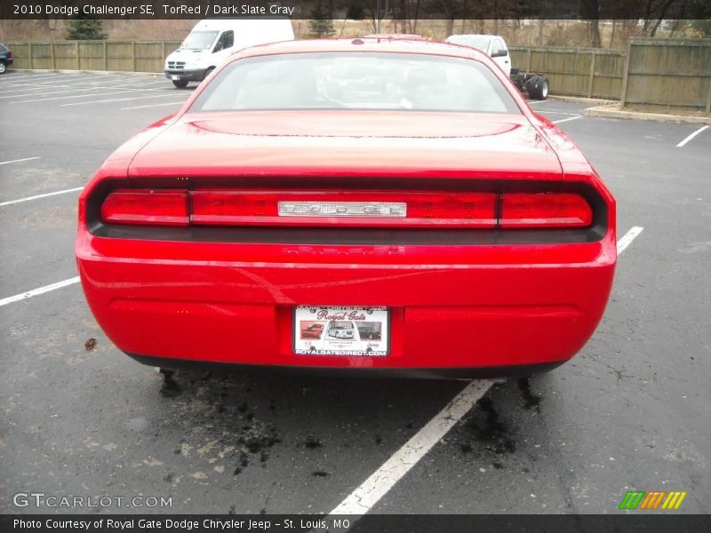 TorRed / Dark Slate Gray 2010 Dodge Challenger SE