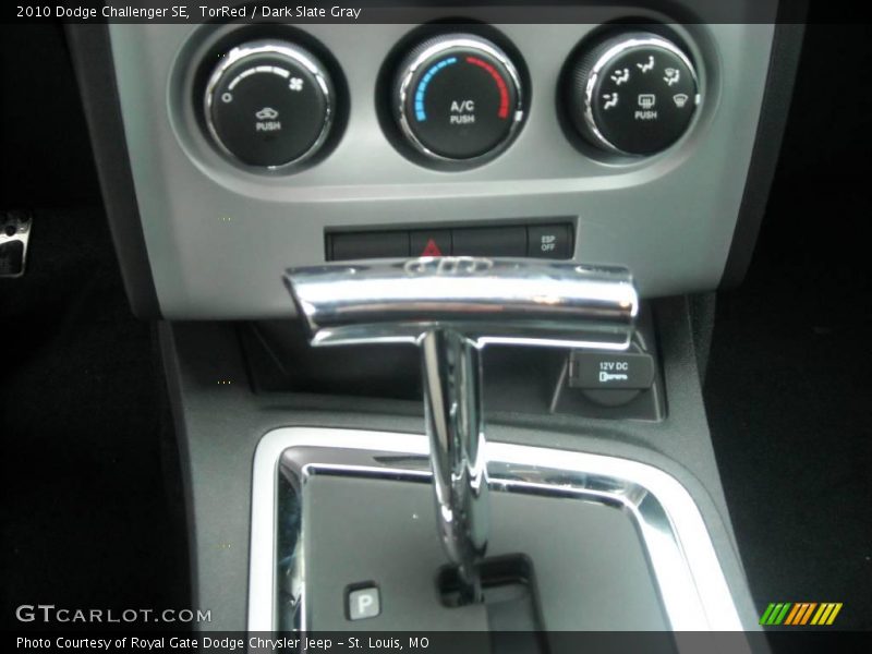 TorRed / Dark Slate Gray 2010 Dodge Challenger SE