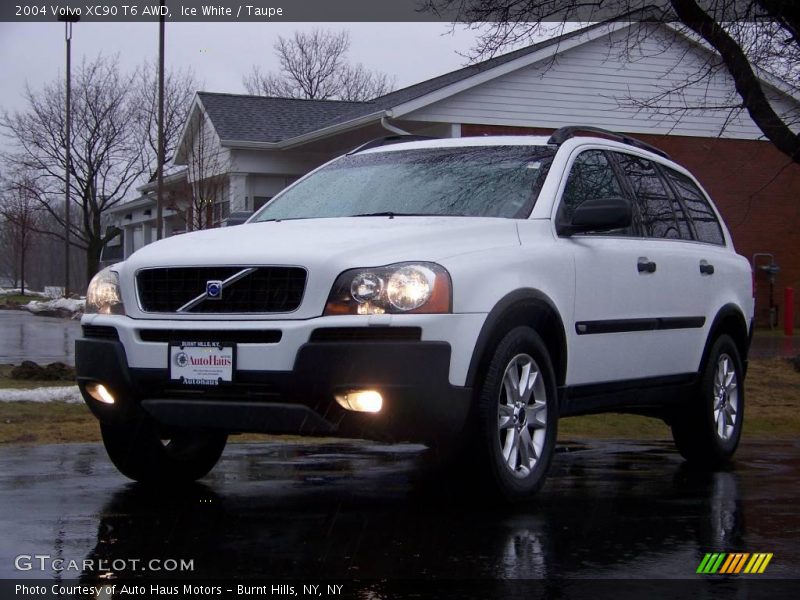 Ice White / Taupe 2004 Volvo XC90 T6 AWD