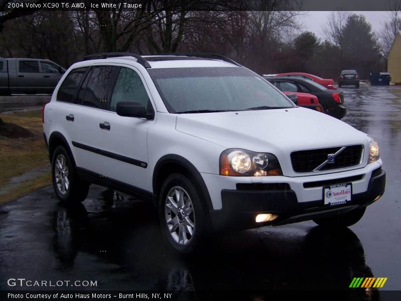 Ice White / Taupe 2004 Volvo XC90 T6 AWD