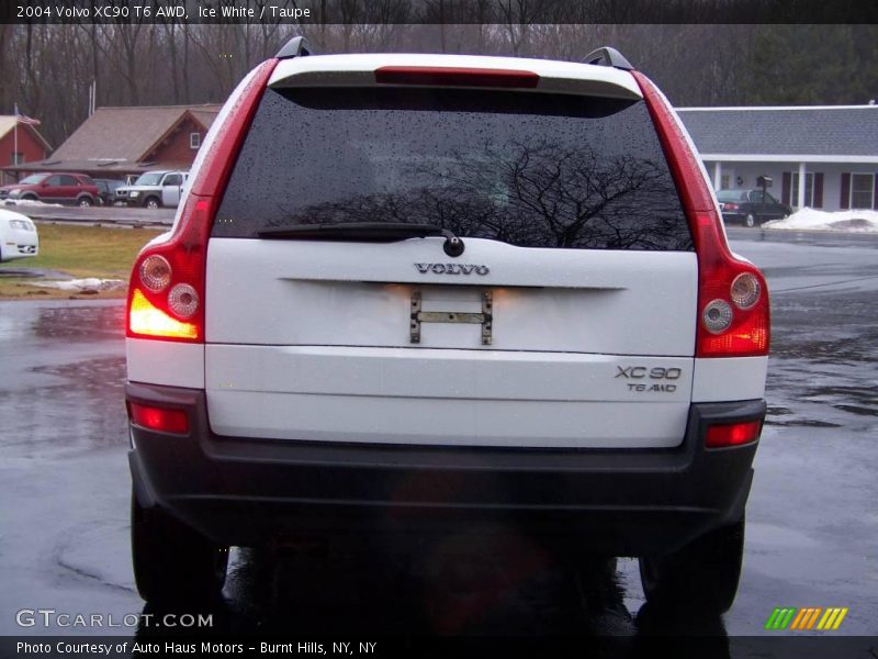 Ice White / Taupe 2004 Volvo XC90 T6 AWD