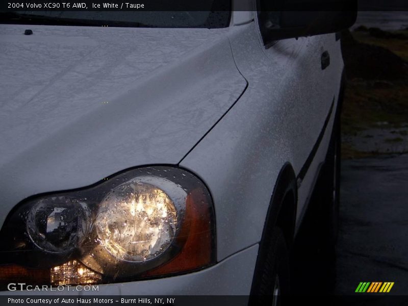 Ice White / Taupe 2004 Volvo XC90 T6 AWD