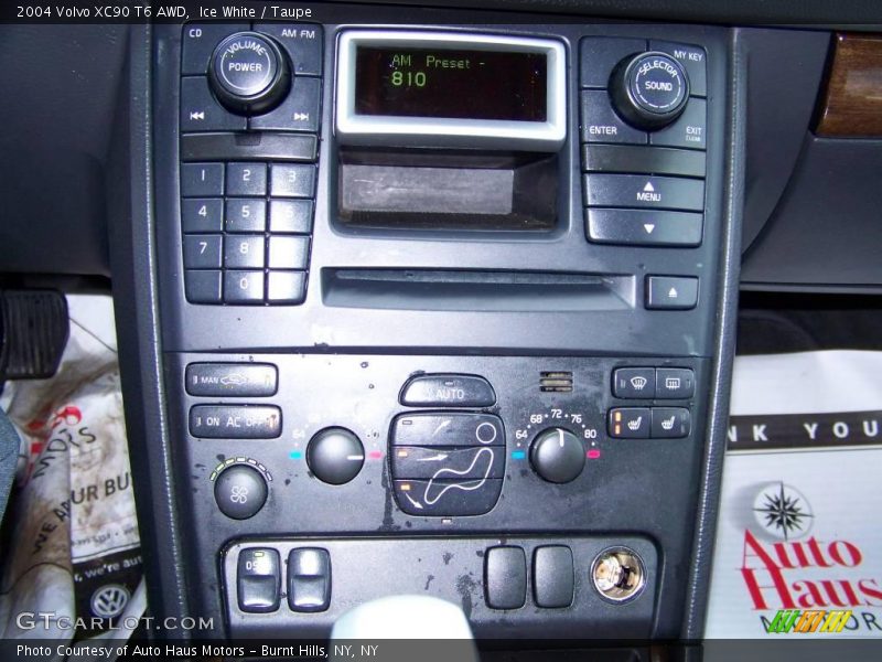 Ice White / Taupe 2004 Volvo XC90 T6 AWD