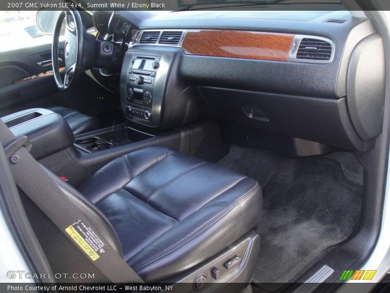 Summit White / Ebony Black 2007 GMC Yukon SLE 4x4