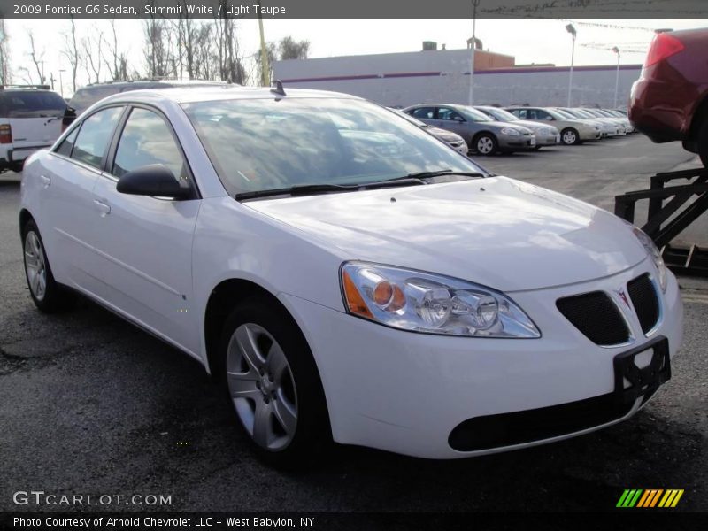 Summit White / Light Taupe 2009 Pontiac G6 Sedan