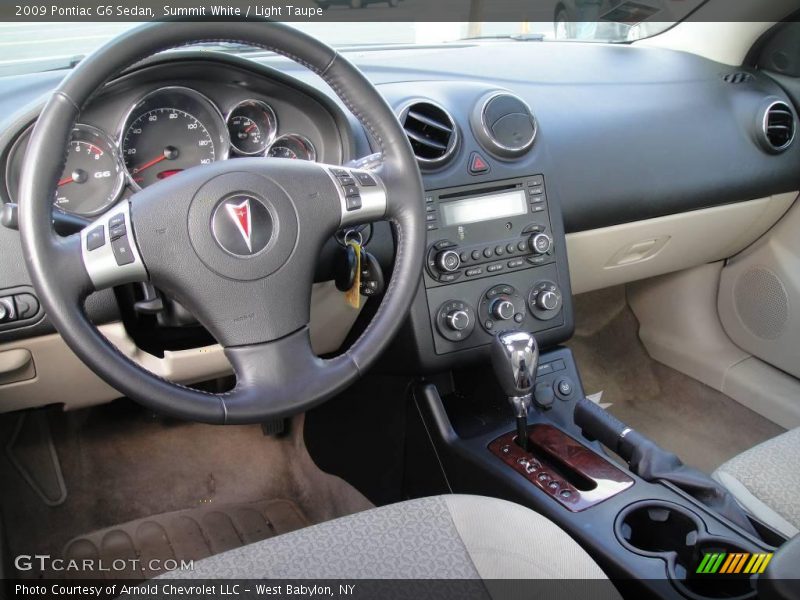Summit White / Light Taupe 2009 Pontiac G6 Sedan