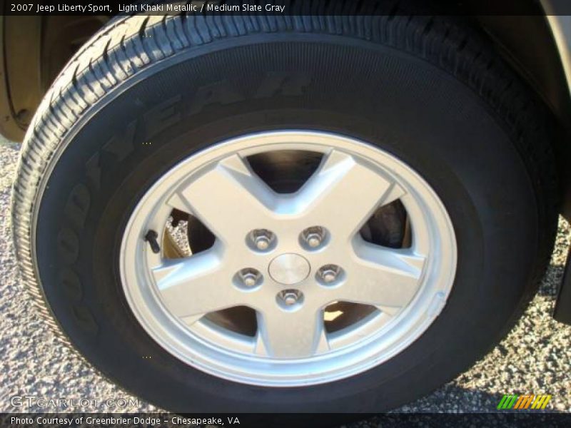 Light Khaki Metallic / Medium Slate Gray 2007 Jeep Liberty Sport