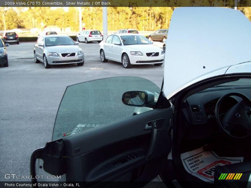 Silver Metallic / Off Black 2009 Volvo C70 T5 Convertible