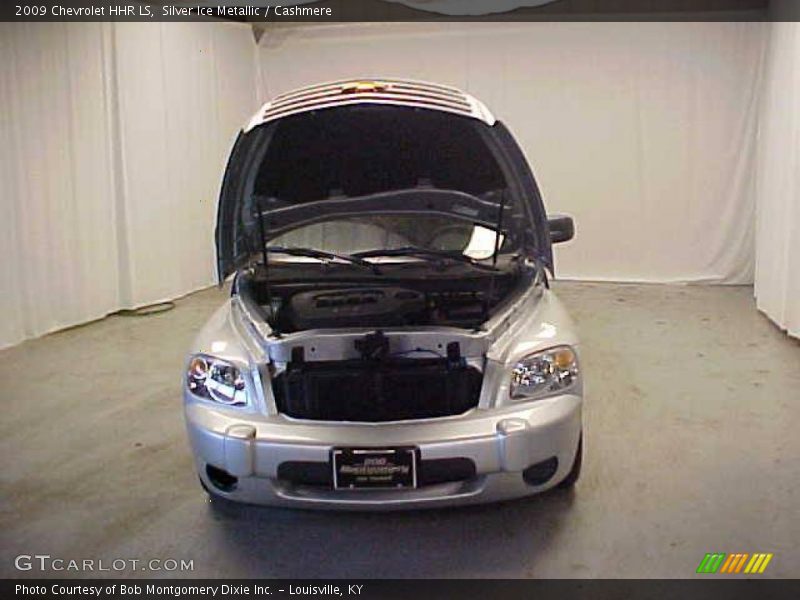 Silver Ice Metallic / Cashmere 2009 Chevrolet HHR LS