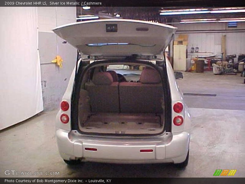 Silver Ice Metallic / Cashmere 2009 Chevrolet HHR LS
