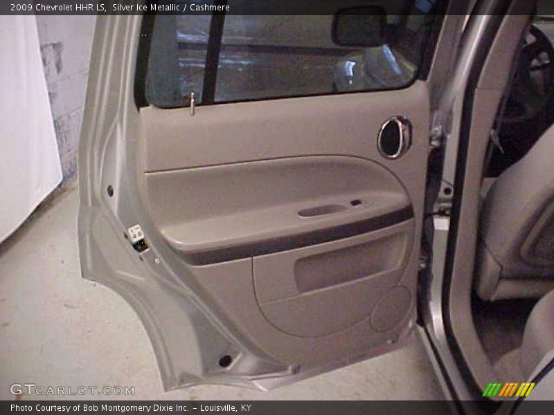 Silver Ice Metallic / Cashmere 2009 Chevrolet HHR LS