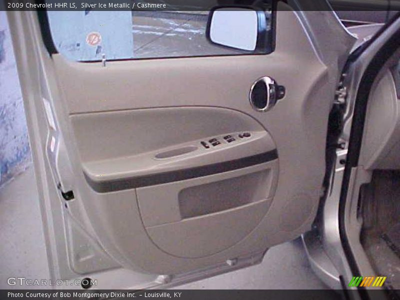 Silver Ice Metallic / Cashmere 2009 Chevrolet HHR LS