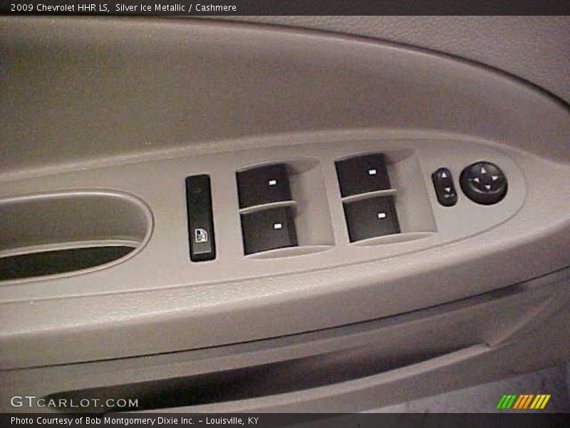 Silver Ice Metallic / Cashmere 2009 Chevrolet HHR LS