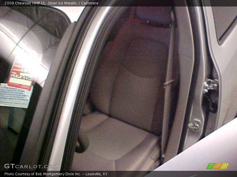 Silver Ice Metallic / Cashmere 2009 Chevrolet HHR LS