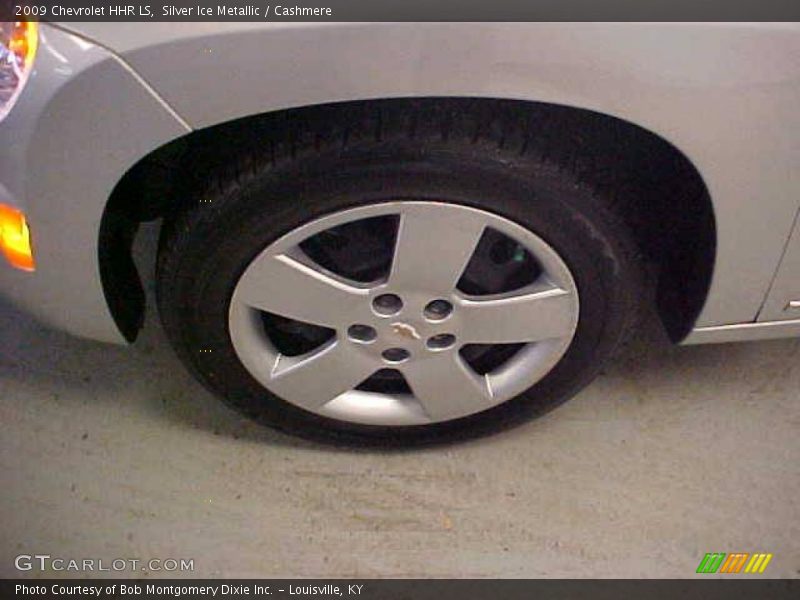 Silver Ice Metallic / Cashmere 2009 Chevrolet HHR LS