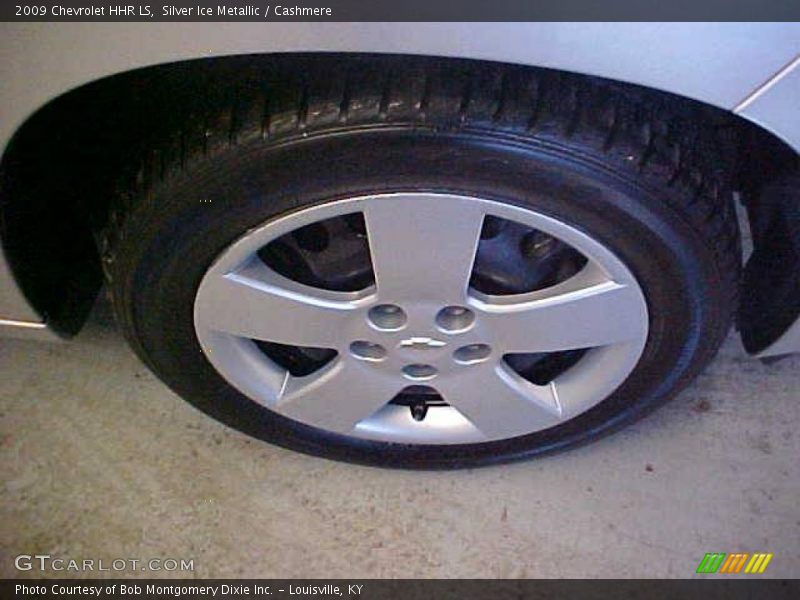 Silver Ice Metallic / Cashmere 2009 Chevrolet HHR LS