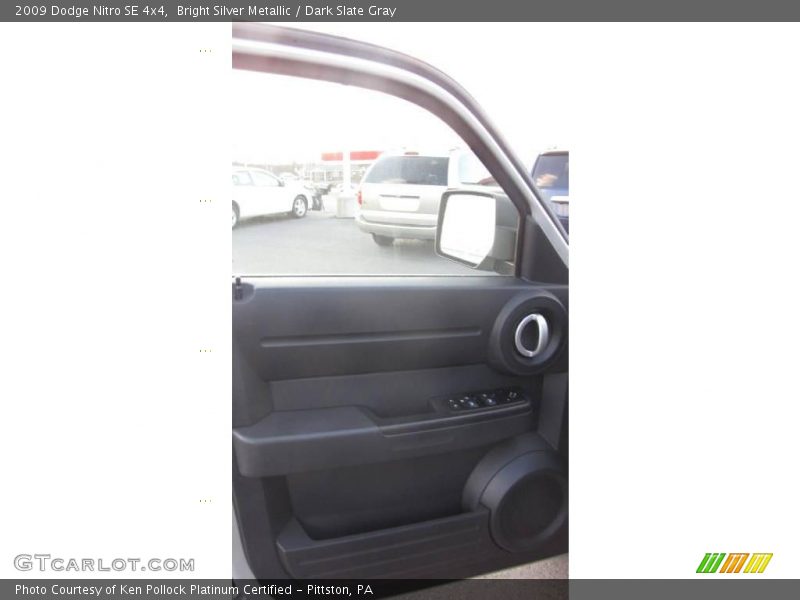 Bright Silver Metallic / Dark Slate Gray 2009 Dodge Nitro SE 4x4