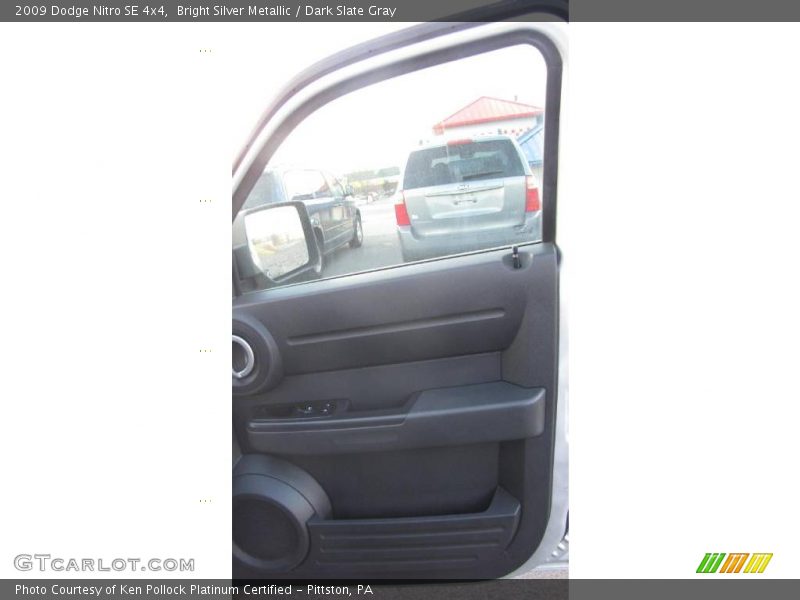 Bright Silver Metallic / Dark Slate Gray 2009 Dodge Nitro SE 4x4
