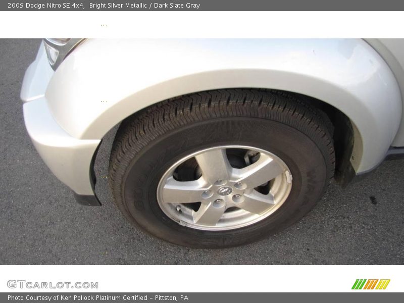 Bright Silver Metallic / Dark Slate Gray 2009 Dodge Nitro SE 4x4