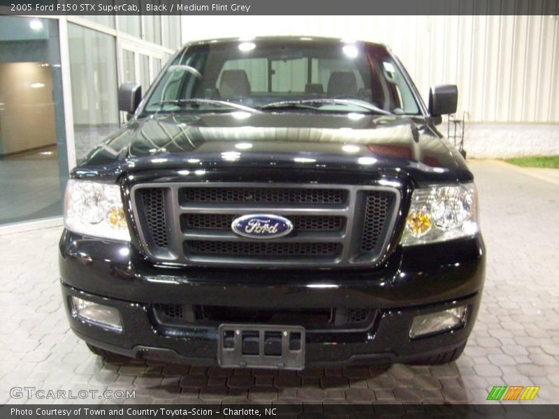 Black / Medium Flint Grey 2005 Ford F150 STX SuperCab